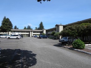 Suncrest Apartments in Olympia, WA - Foto de edificio - Building Photo