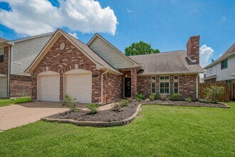 5814 N Magazine Cir in Houston, TX - Building Photo - Building Photo