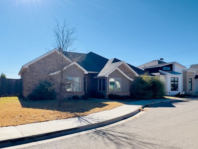 7817 57th St in Lubbock, TX - Building Photo - Building Photo