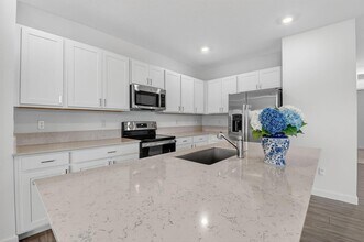 4645 Meyerson Pl in Greenacres, FL - Foto de edificio - Building Photo