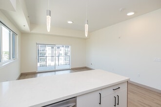 Templeton Heights in Winnipeg, MB - Building Photo - Building Photo