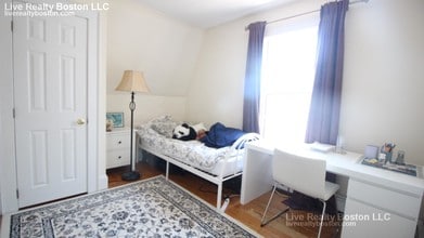 3 High St Pl in Brookline, MA - Foto de edificio - Building Photo