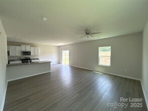 2325 Transatlantic Ave in Charlotte, NC - Building Photo - Building Photo