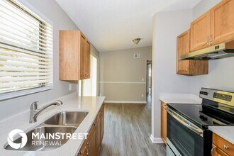 8029 Patou Dr N in Jacksonville, FL - Building Photo - Building Photo