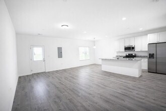 1128 Gillespie Ln in Yorkville, IL - Building Photo - Building Photo