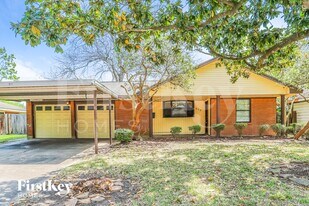 813 Luella Ave in Deer Park, TX - Building Photo