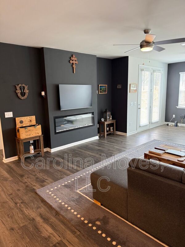 717 Isleworth Ln in Greenville, SC - Building Photo - Building Photo