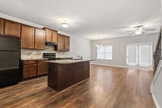 1828 Old Dogwood in Jonesboro, GA - Building Photo - Building Photo