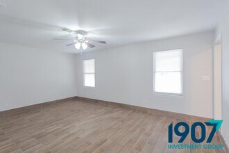 1524 Oakcliff Rd in Norman, OK - Building Photo - Building Photo