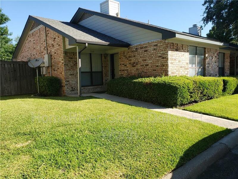 2111 E Belt Line Rd in Richardson, TX - Building Photo