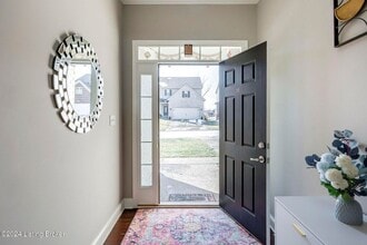 107 Irondale Ct in Louisville, KY - Building Photo - Building Photo