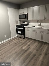 13 N Walnut St in West Chester, PA - Building Photo - Building Photo