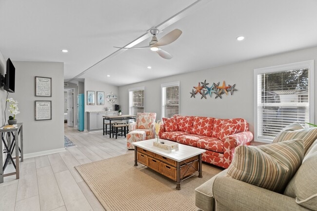 property at 1868 W Long Acres Dr SW