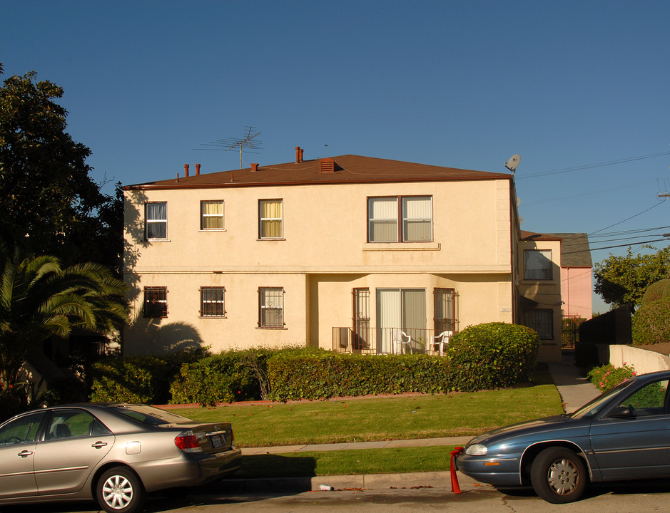 2007 Longwood Ave in Los Angeles, CA - Foto de edificio