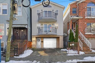 191 Griffith St in Jersey City, NJ - Building Photo - Building Photo