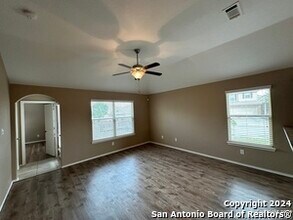 3327 Candlemoon Dr in San Antonio, TX - Building Photo - Building Photo