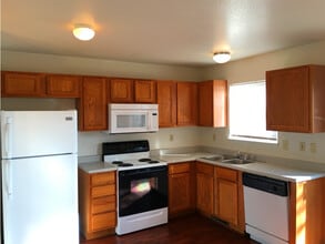 103 North Harbin Avenue, Unit 2 in Carson City, NV - Building Photo - Building Photo