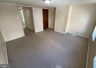 4450 Baker St in Philadelphia, PA - Building Photo - Building Photo