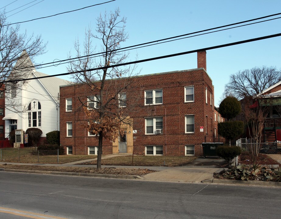 4274 Benning Rd NE in Washington, DC - Foto de edificio