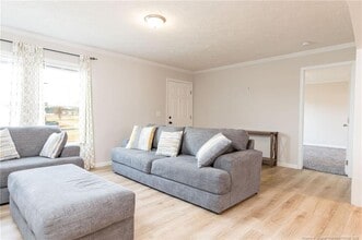 37 Bermuda Dr in Saint Pauls, NC - Building Photo - Building Photo