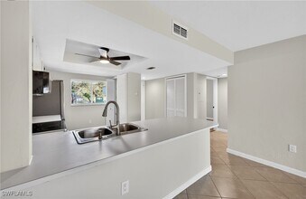 144 Cypress Way E in Naples, FL - Building Photo - Building Photo