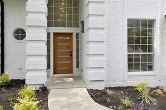 2612 Pin Oak Ln in Arlington, TX - Building Photo - Building Photo