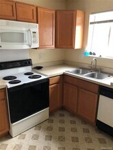 22301 Atlantic Pointe in Farmington Hills, MI - Building Photo - Building Photo