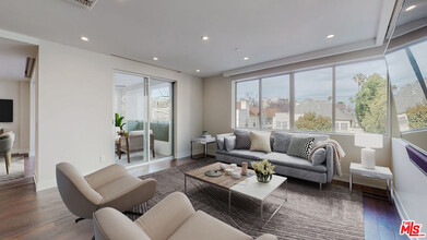 460 N Palm Dr-Unit -205 in Beverly Hills, CA - Building Photo - Building Photo