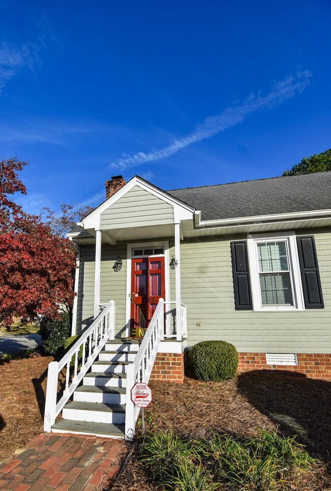 1783 Roanoke Rd in Fayetteville, NC - Building Photo - Building Photo