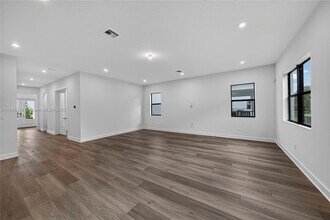 2722 NW 87th Ter in Pembroke Pines, FL - Building Photo - Building Photo