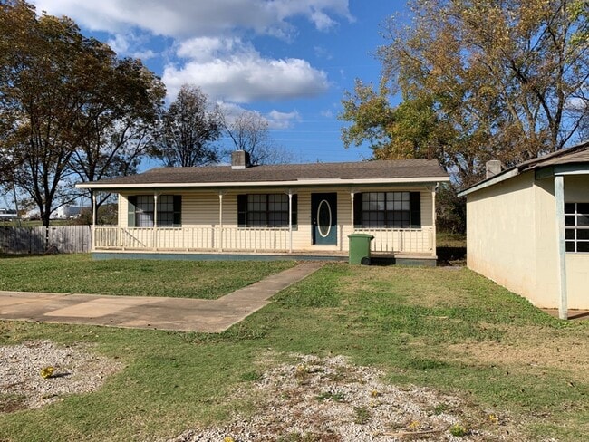 property at 305 River Rd