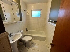 524 S 7th St, Unit 2 in Ann Arbor, MI - Foto de edificio - Building Photo