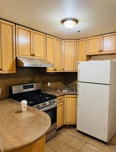 132-30 Pople Ave, Unit 6 in Queens, NY - Foto de edificio - Building Photo