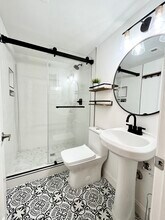 614 G St SW, Unit B in Washington, DC - Building Photo - Building Photo