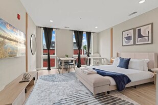 916 N Delaware Ave in Philadelphia, PA - Building Photo