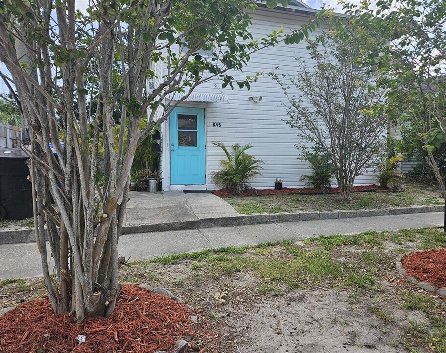 845 17th St N in St. Petersburg, FL - Building Photo