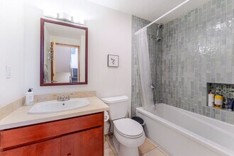 936 N 79th St in Seattle, WA - Building Photo - Building Photo