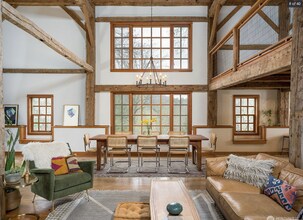 85 Scott Hill Dr in Eastsound, WA - Building Photo - Building Photo