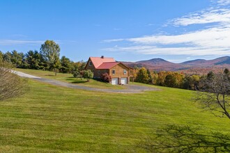 529 Cutler Corner Rd in Orange, VT - Building Photo - Building Photo