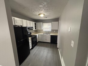 728 Gatehouse Pl in Lexington, KY - Foto de edificio - Building Photo