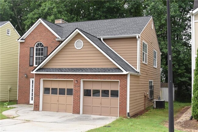 property at 610 Durham Ridge Dr NW