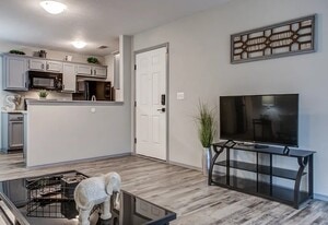 South Valley Apartments in Springfield, MO - Building Photo