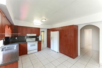 3019 SW 68th Terrace in Miramar, FL - Building Photo - Building Photo