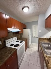 11580 NW 43rd Ct in Coral Springs, FL - Foto de edificio - Building Photo