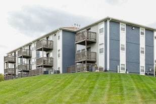 Life at Highland Village in Kansas City, MO - Building Photo