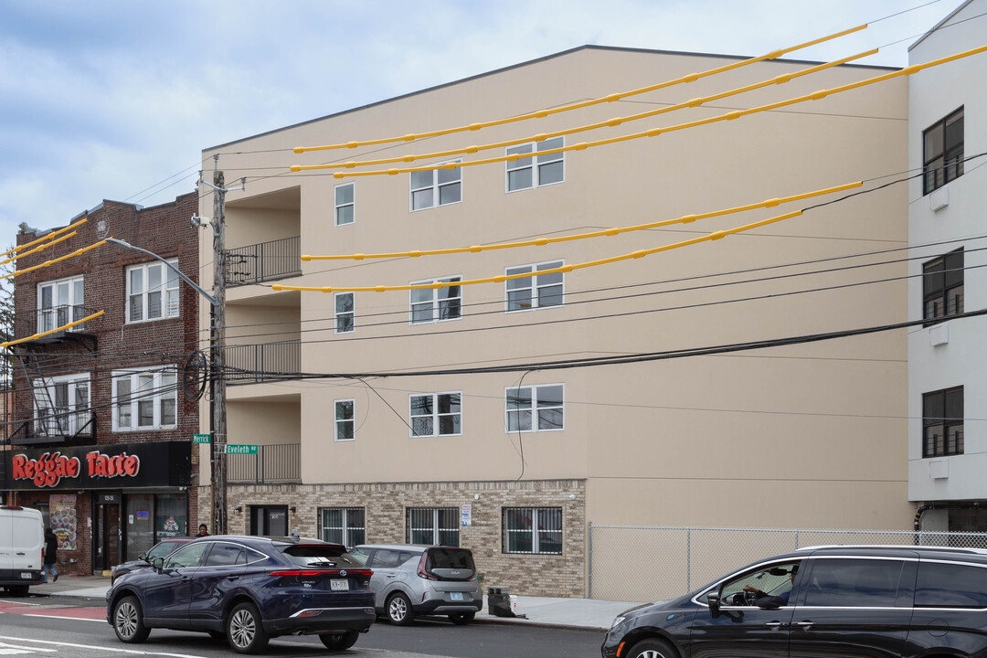 12924 Merrick Blvd in Jamaica, NY - Building Photo