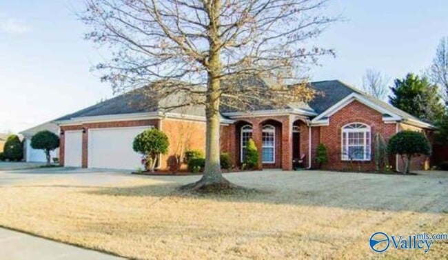 property at 5016 Liberty Park Cir SE