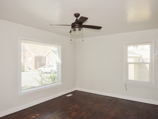 36 1/2 N 200 W in Logan, UT - Foto de edificio - Building Photo
