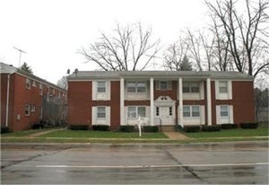 501 Roosevelt Rd Apartments