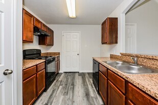 5818 Northern Oak St in Houston, TX - Building Photo